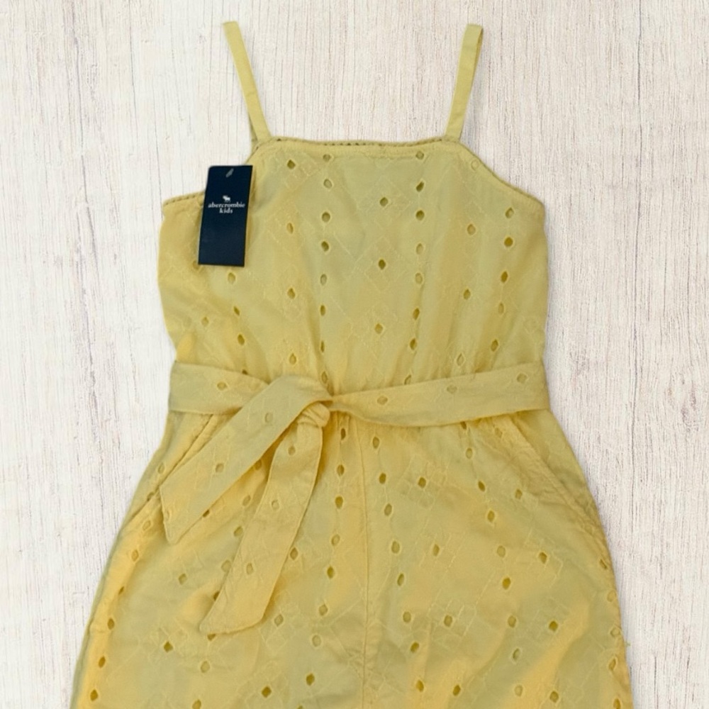 NWT Girl’s Eyelet Jumpsuit NWT - Picture 2 of 5